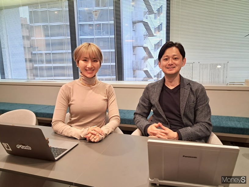 미즈노아야카 펀드 경영기획부 홍보그룹 이사와 타카오 토모타츠 일본 핀테크협회 이사가 머니S와 인터뷰를 하고 있다./사진=머니S